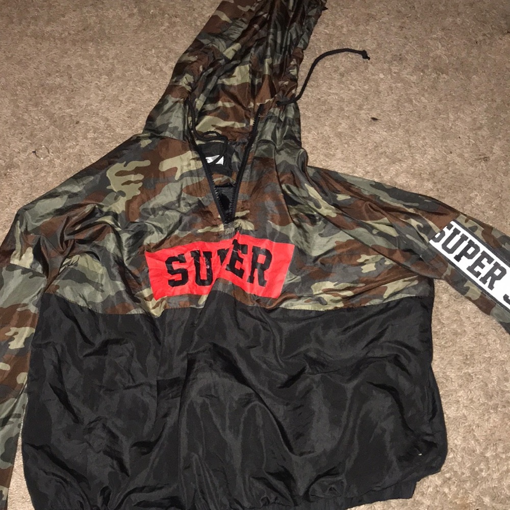 Womans cropped windbreaker jacket